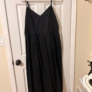 Old Navy Black Sleeveless Dress